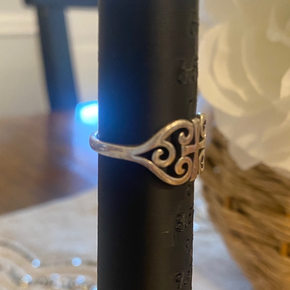 Sterling Silver Scroll Cross Ring Stamped 925 - Picture 4 of 7